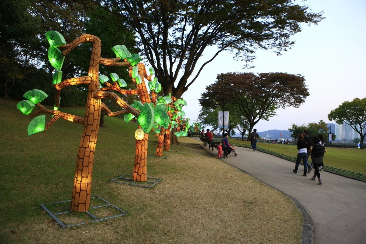 진주남강유등축제 메인 수상 유등 전시 - 진주남강유등축제 여행