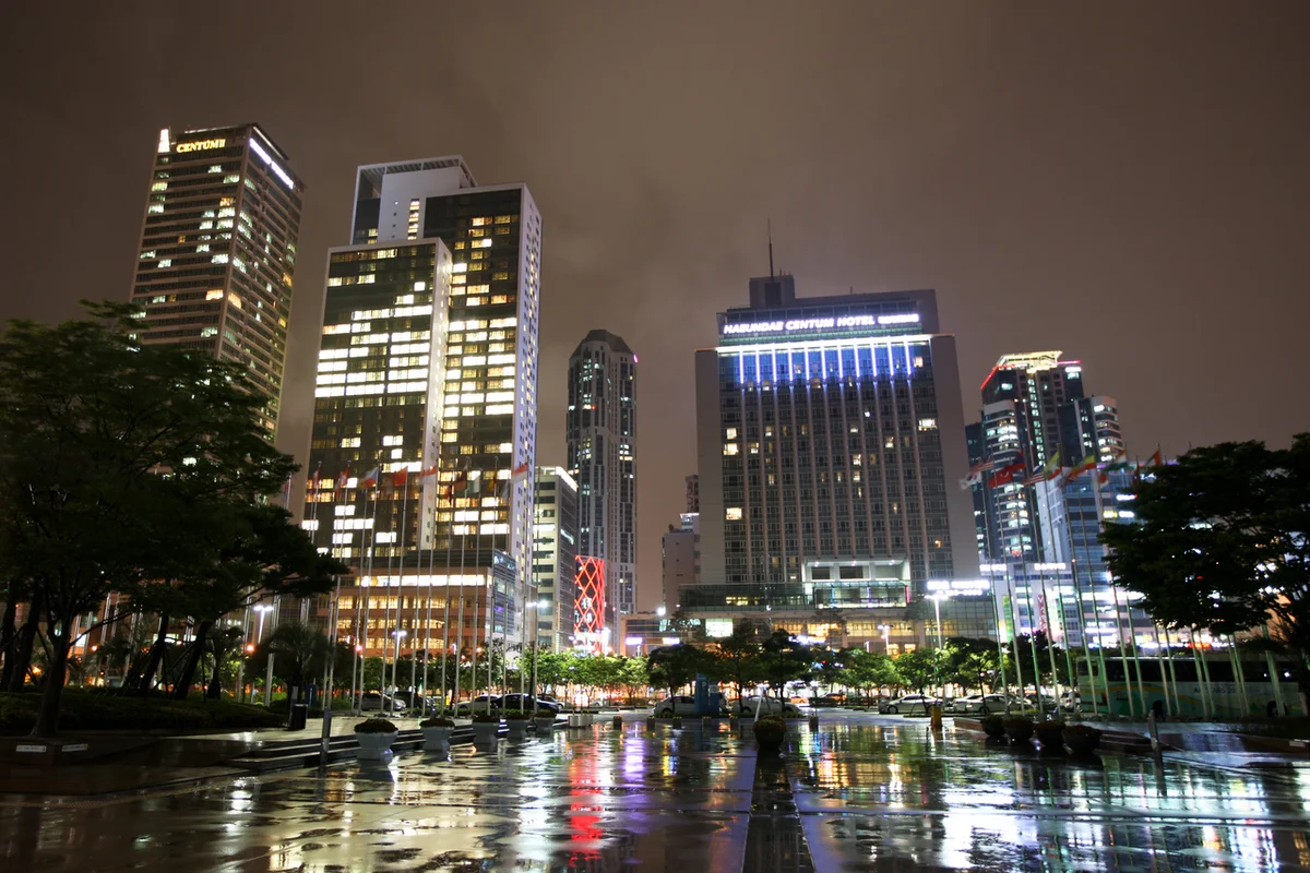 센텀시티 야경 산책 (출처 : 한국관광공사)