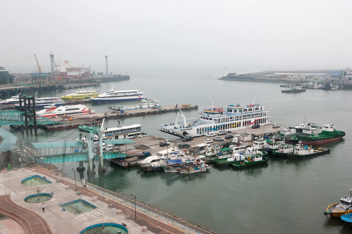 연안부두 해안산책로 - 연안부두 여행