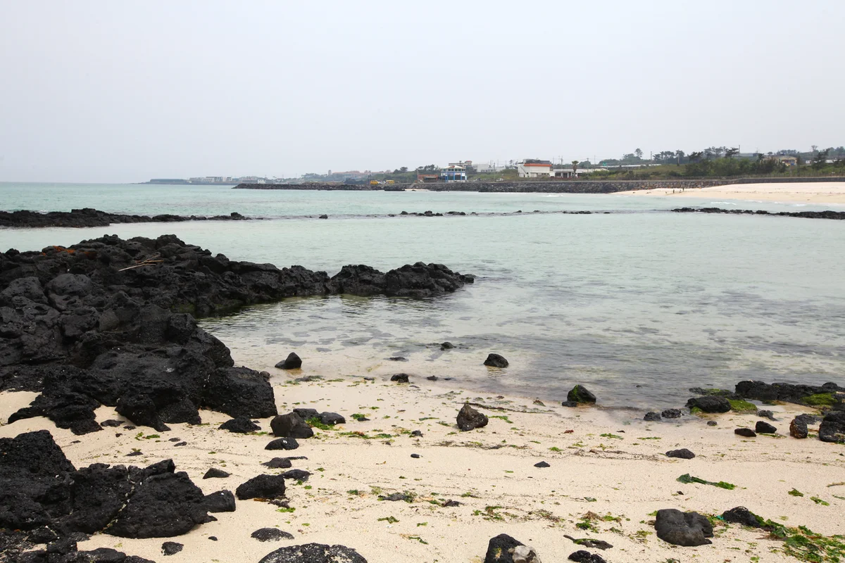제주 해변 (출처 : 한국관광공사)