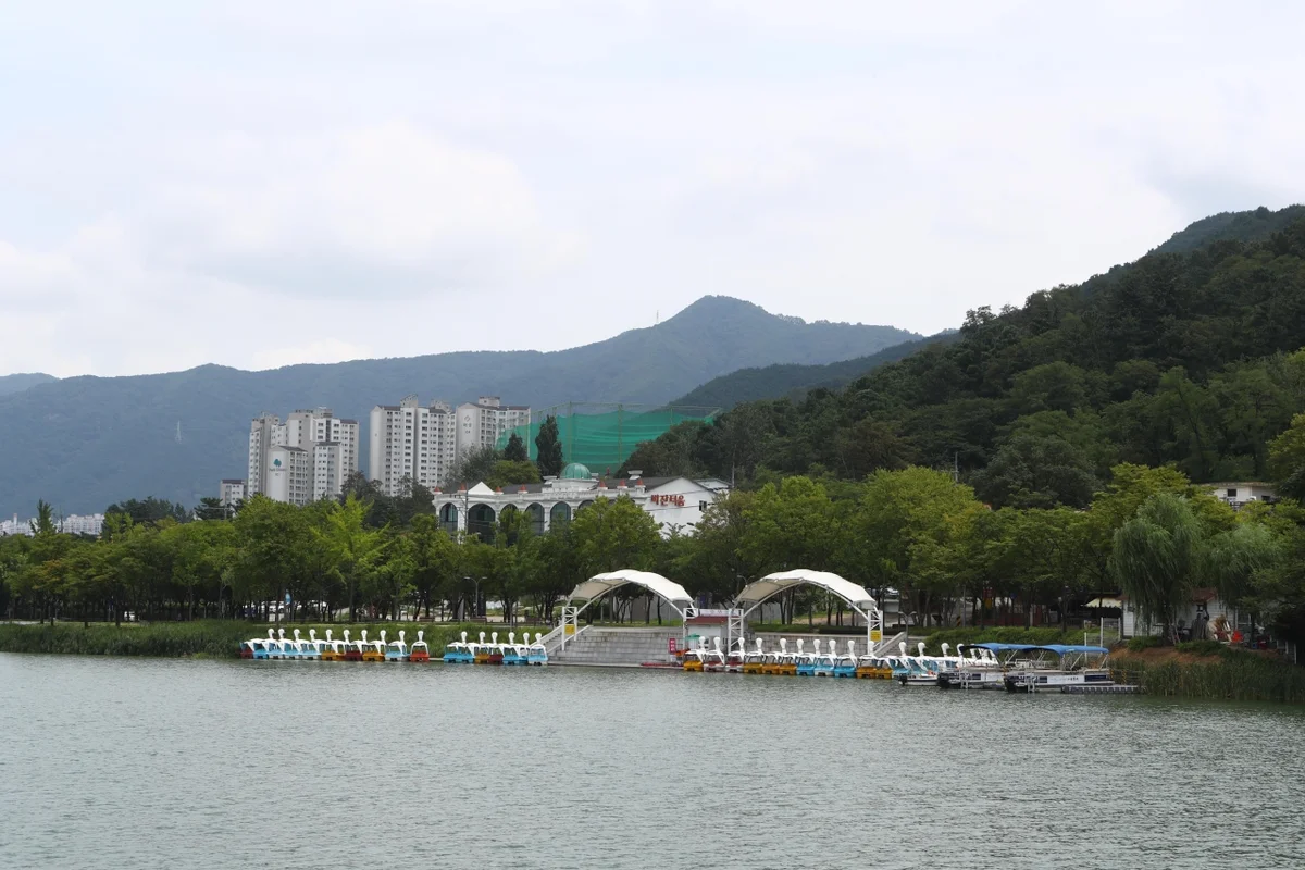 수성못 수상 레저 (출처 : 한국관광공사)