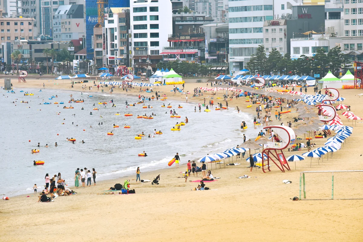 소극장 6번출구 - 광안리 여행