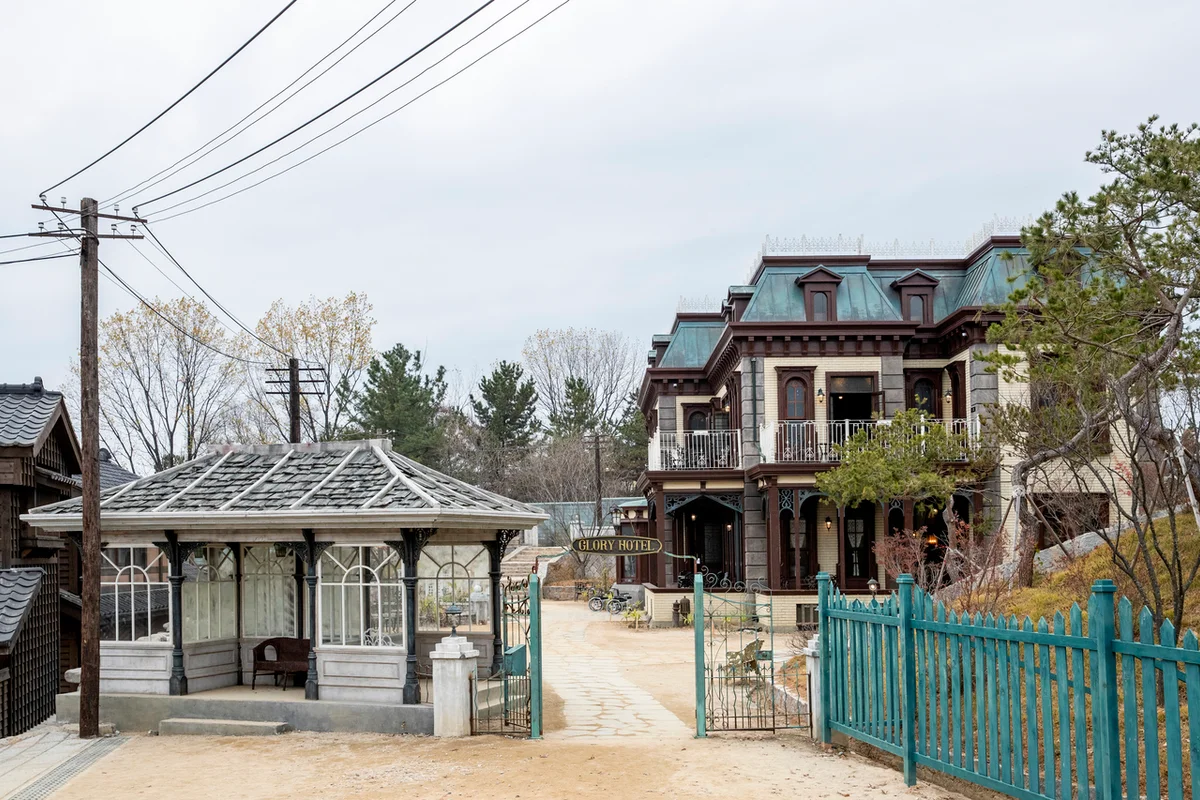 탑정호 출렁다리: 논산 산책로의 백미 - 논산 여행 여행