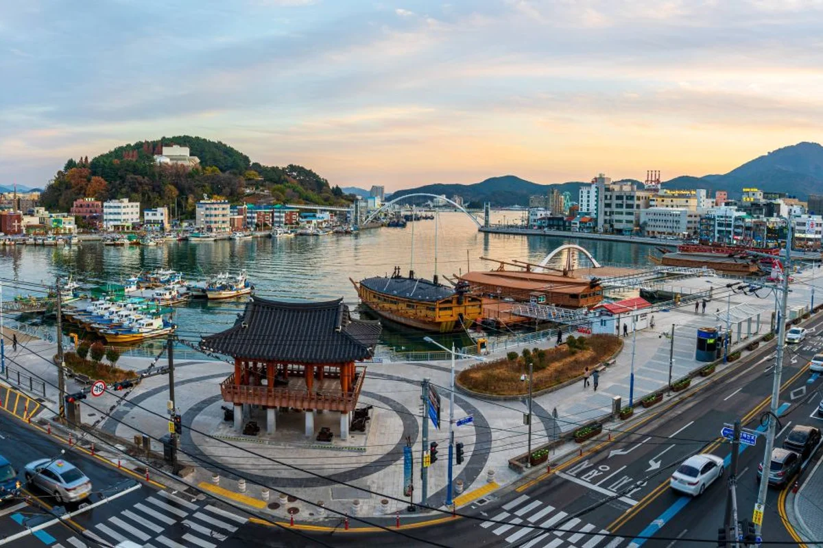 수영 아이와 함께 (출처 : 한국관광공사)