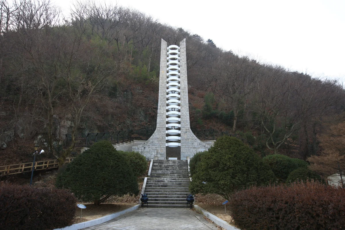 의령 가족여행 필수 코스: 호국의병의숲 친수공원 - 의령 여행