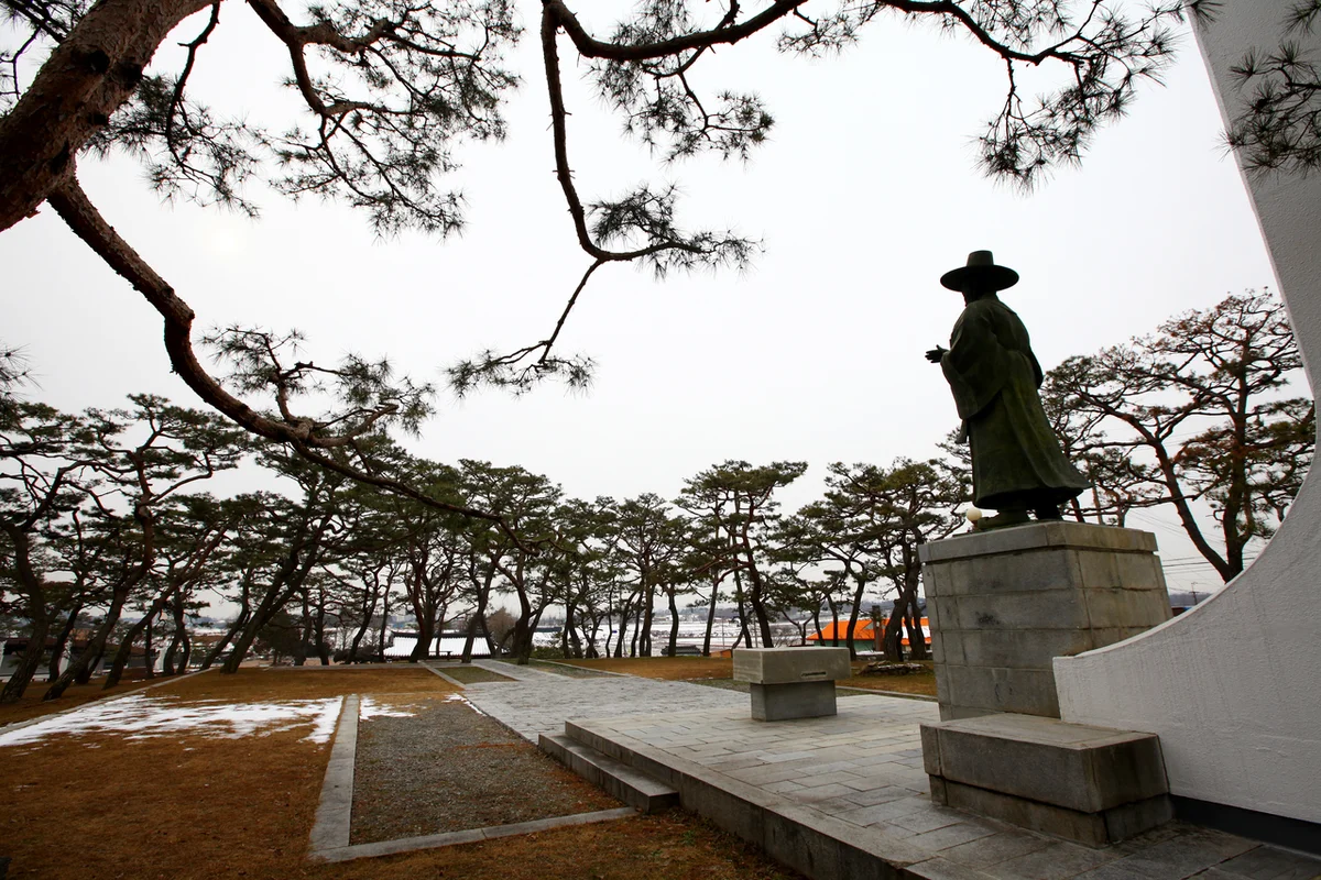 왜목마을 해수욕장: 당진시 래프팅의 중심 - 당진여행 여행
