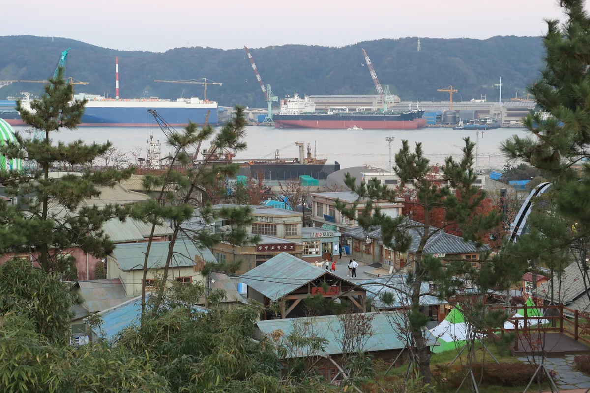 장생포 봄 여행 (출처 : 한국관광공사)