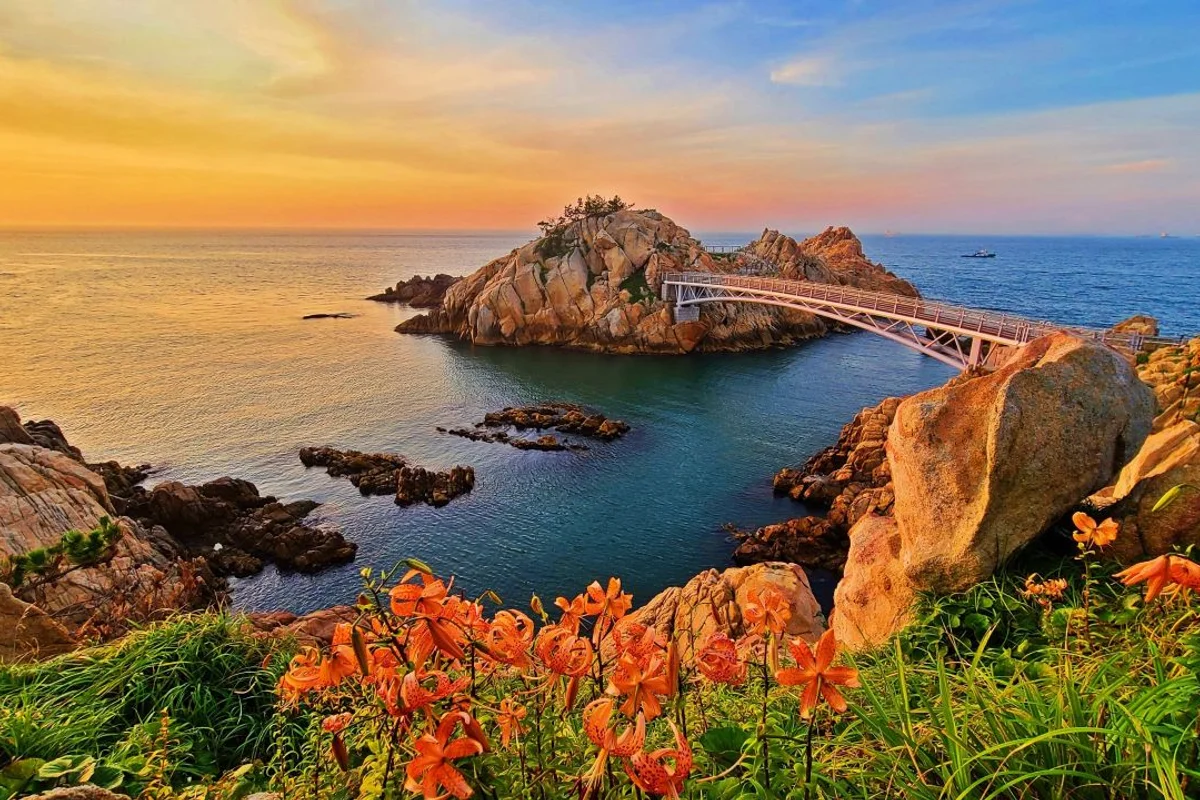 대왕암 만추 여행 (출처 : 한국관광공사)