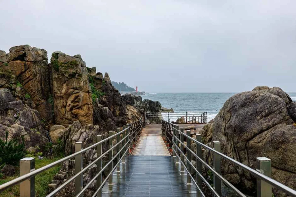 동해 자전거길 (출처 : 한국관광공사)