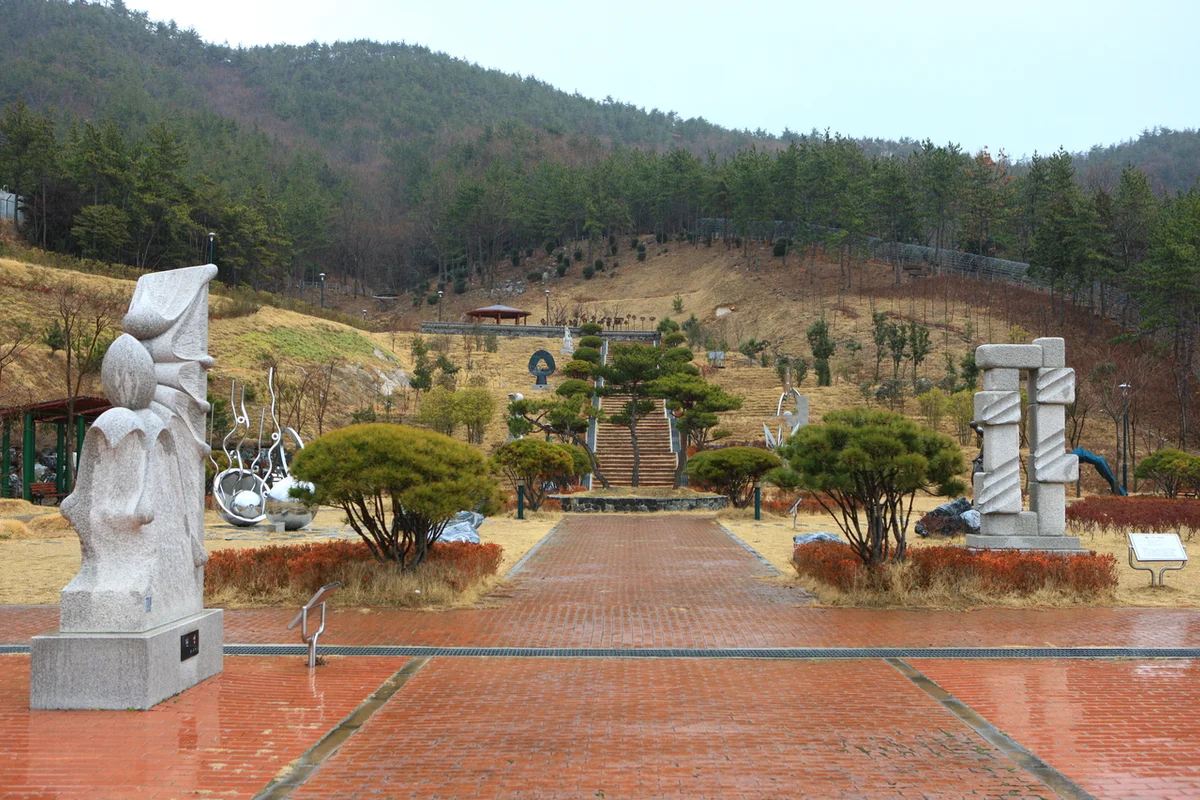 해남땅끝마을 전시 (출처 : 한국관광공사)