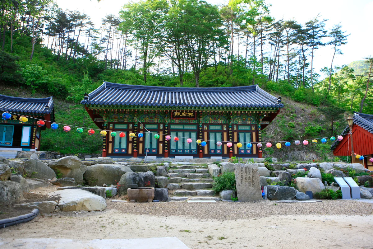 함양 사찰, 마음 쉬어가는 고즈넉한 풍경 - 함양 여행