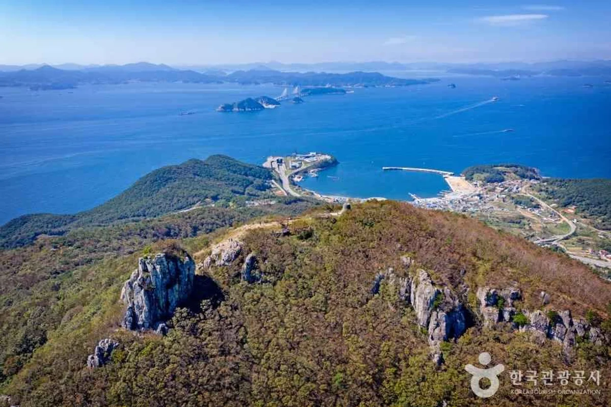 서구 부모님 모시고 (출처 : 한국관광공사)