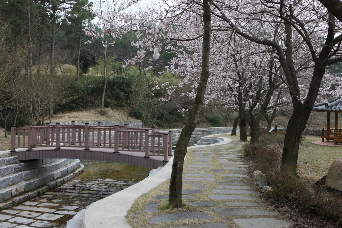 왕인박사유적지 - 영암등산코스 여행